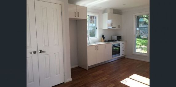 Three Bedroom Property - Photo 2