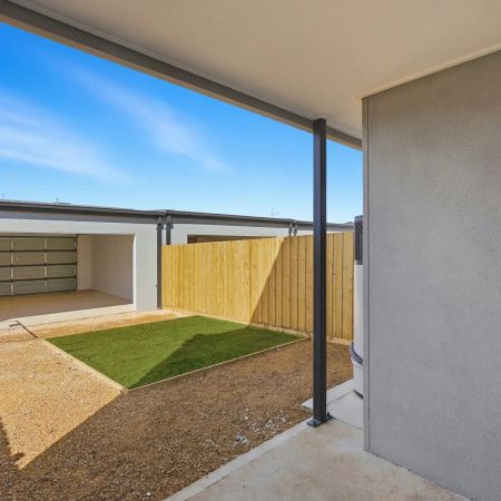 NEWLY BUILT PARK FACING RIVERWALK TOWNHOUSE - Photo 4