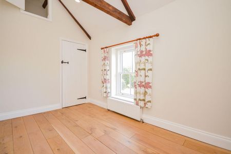 3 bedroom semi-detached house to rent - Photo 5