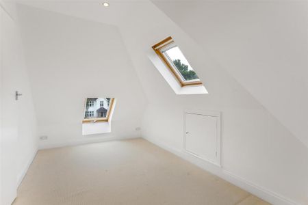 6 bedroom detached house to rent - Photo 5