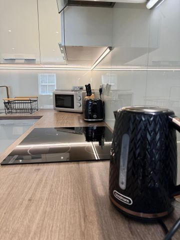 2 bedroom coach house to rent - Photo 4