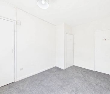 Vernon Avenue, Old Basford, Nottingham, Nottinghamshire, NG6 - Photo 5