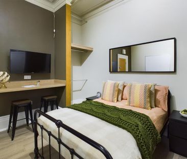 1 bedroom in a house share to rent - Photo 1