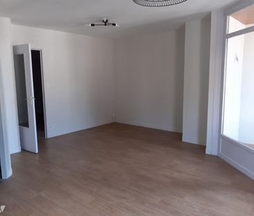 Pour visister appeler le 02.23.55.91.17 VITRE, plein centre, cet ap... - Photo 1