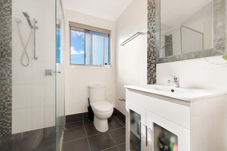 Smart, Stylish & Superbly Located - Photo 5