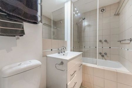 FULLY FURNISHED – ONE BEDROOM AND STUDY! - Photo 5