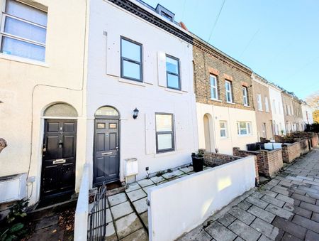 4 Bed Terraced House, Fountain Road, SW17 - Photo 4