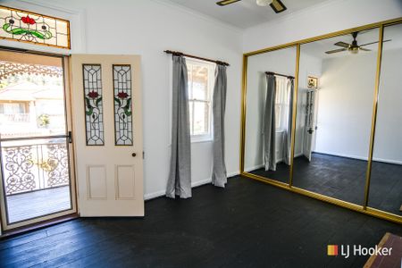 Stunning 2 Storey Terrace - Photo 4