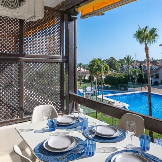 Alquiler de piso en Calle Margarita - Photo 1