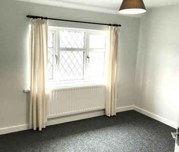 2 bedroom semi-detached house to rent - Photo 4