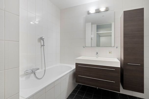 Louise Henriëttestraat 2-B, Bezuidenhout-Midden, 2595TH, Den Haag - Photo 1