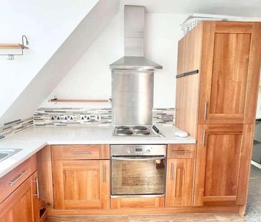 Merrymead House, Brentwood - Month Let, CM15 - Photo 2