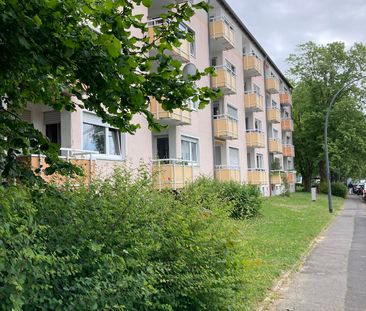 Sanierte Balkonwohnung im 1. Obergeschoss - Foto 1