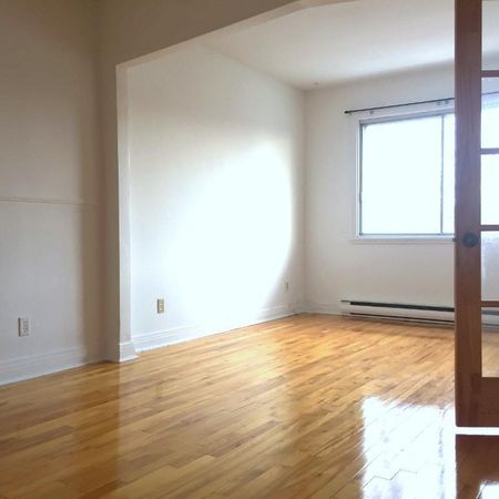 3 1/2 LAVAL. 5mn Métro Cartier - HAUT de DUPLEX - Photo 4