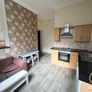 1 bedroom ground floor flat to rent - Photo 2