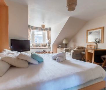 1 Bed Flat, Rose Street, EH2 - Photo 4