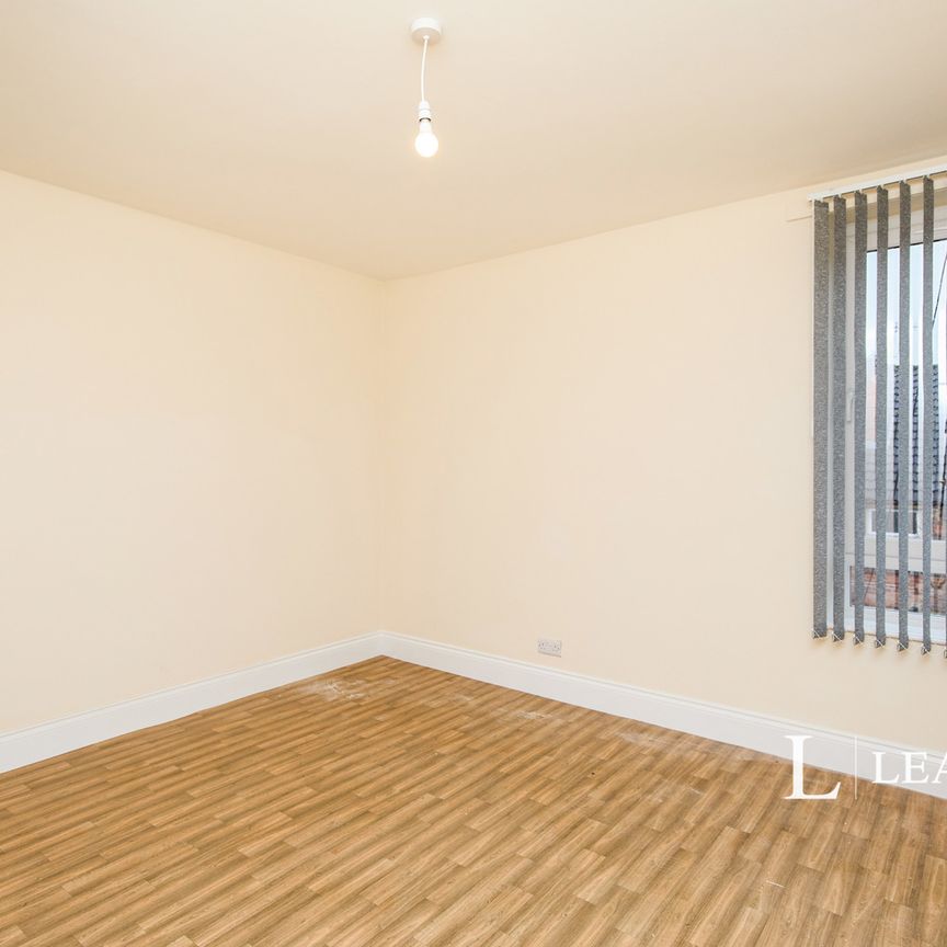 2 bedroom apartment to rent Radford Road, NG7 - Photo 1