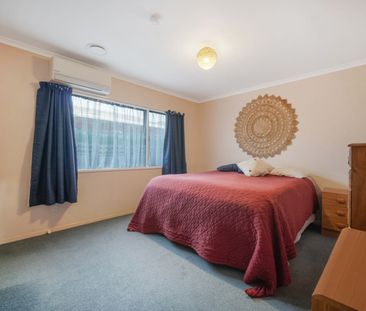 Family Home in Great location - Photo 4