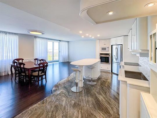 Unit 1106: Entire unit - Photo 1