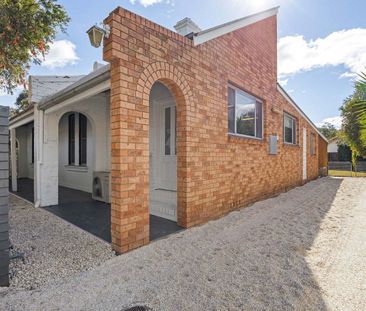 ELECTRICITY AND WATER INCLUDED ! - Photo 6