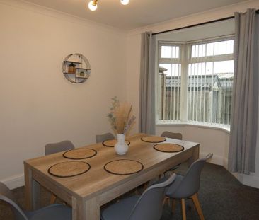 3 bedroom terraced house to rent - Photo 2