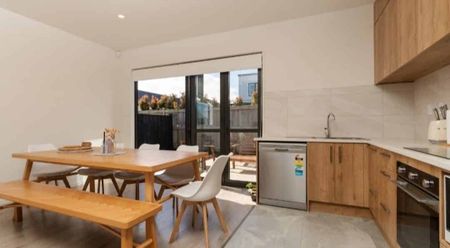 Modern, Sun-Filled 2-Bedroom Home Near Drury – Peaceful & Convenient - Photo 4