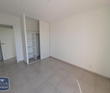 Location Appartement 4 pièces 89m² LUYNES 80ème - Photo 4