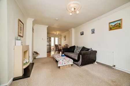 Billingley Drive, Rotherham, Thurnscoe - Photo 2