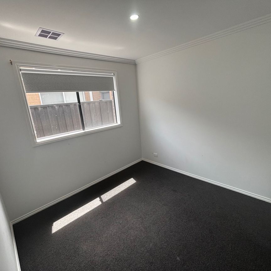 Lush Family Home In Sought After Location - Photo 1