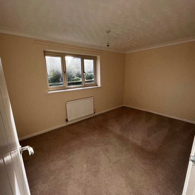 4 bedroom detached house to rent - Photo 1