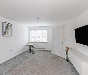 Glossop Close, Warrington, Cheshire, WA1 - Photo 5
