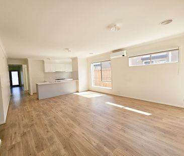 Charming Family Home in Manzeene Estate - Photo 1