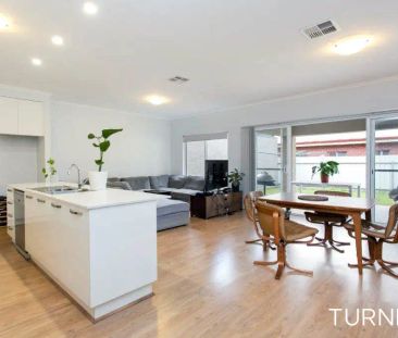 “Modern Family Home with Quality Features in Prime Location” - Photo 2