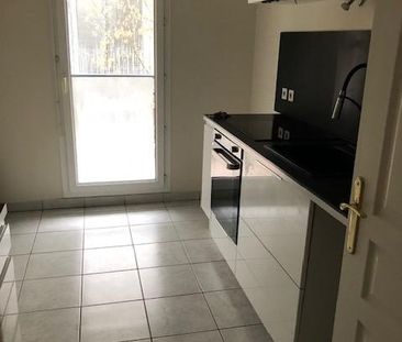 Location Appartement 3 pièces 73m² LYON 7ème - Photo 6