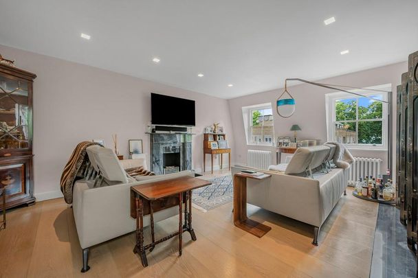 3 bedroom flat to rent - Photo 1