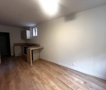 Studio en rez de chaussée, meublé quartier Roquette - Photo 1