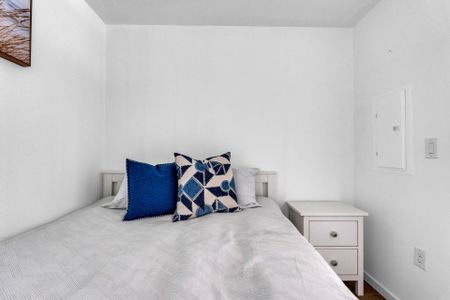 For Lease - 21 Lawren Harris Square Unit# 310, Toronto, Ontario - Photo 5