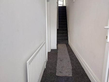 4 bedroom terraced house to rent - Photo 4