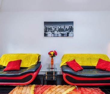 5 bedroom end of terrace house to rent - Photo 3