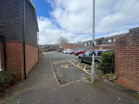Kingsclere Walk, Merry Hill, Wolverhampton, WV4 - Photo 5