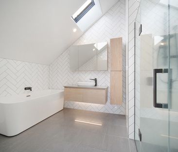 Super Stylish Modern Home - Photo 2