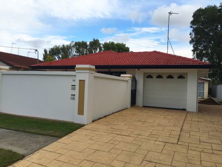 Stunning Home in Paradise Point - Photo 4