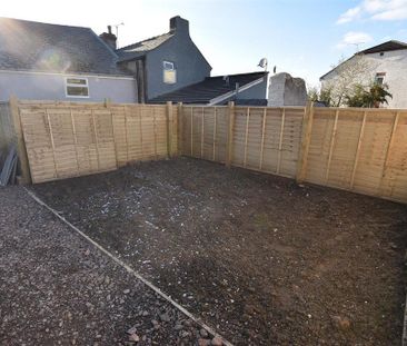 2 bedroom terraced house to rent - Photo 6