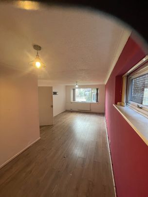 2 Bed Flat, Victoria Road, B27 - Photo 1