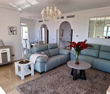 Penthouse in La Duquesa - Photo 1