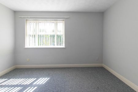 2 bedroom terraced house to rent - Photo 4