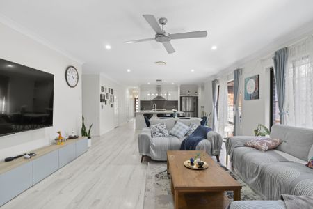 For Lease: Premium Family Home With its Own Mini-Golf Course in Prime Holmview Location! - Photo 4