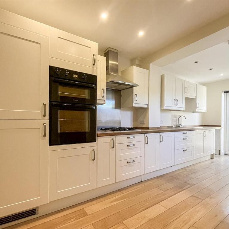 3 bedroom terraced house to rent - Photo 1