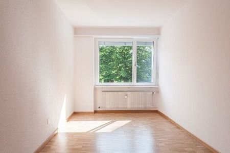 Urban living in a grown-up environment - Photo 4