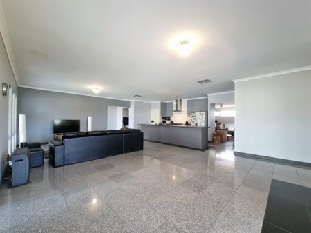 Spacious Family Living in a Prime Piara Waters Location - Photo 2